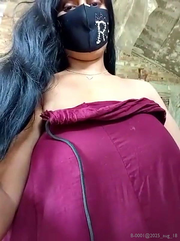 Desi bhabhi pussy showing 2