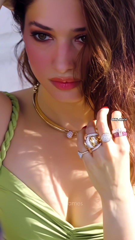 STUNNING TEMPTRESS MILKY TAMMANAH SEDUCTIVE SHOOT HQ VIDEOS 2