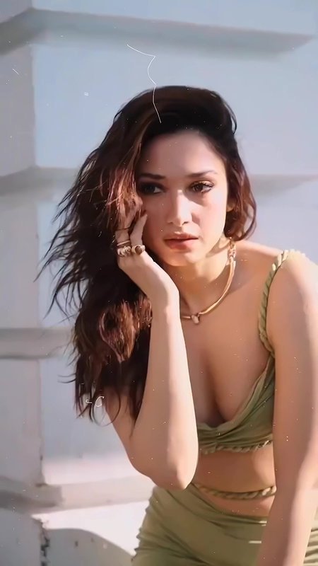 STUNNING TEMPTRESS MILKY TAMMANAH SEDUCTIVE SHOOT HQ VIDEOS 4