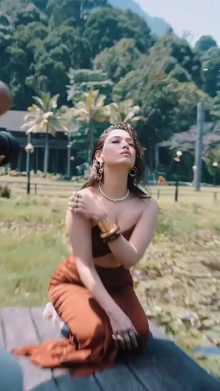 STUNNING TEMPTRESS MILKY TAMMANAH SEDUCTIVE SHOOT HQ VIDEOS 4