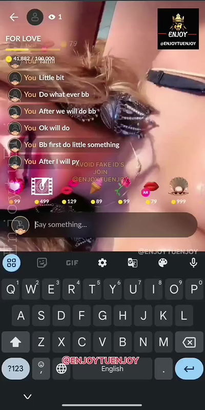 Super Hot Tango Girl Maya Shows Her Awesome Mouthwatering Cleavage and Bares a Nipple 2