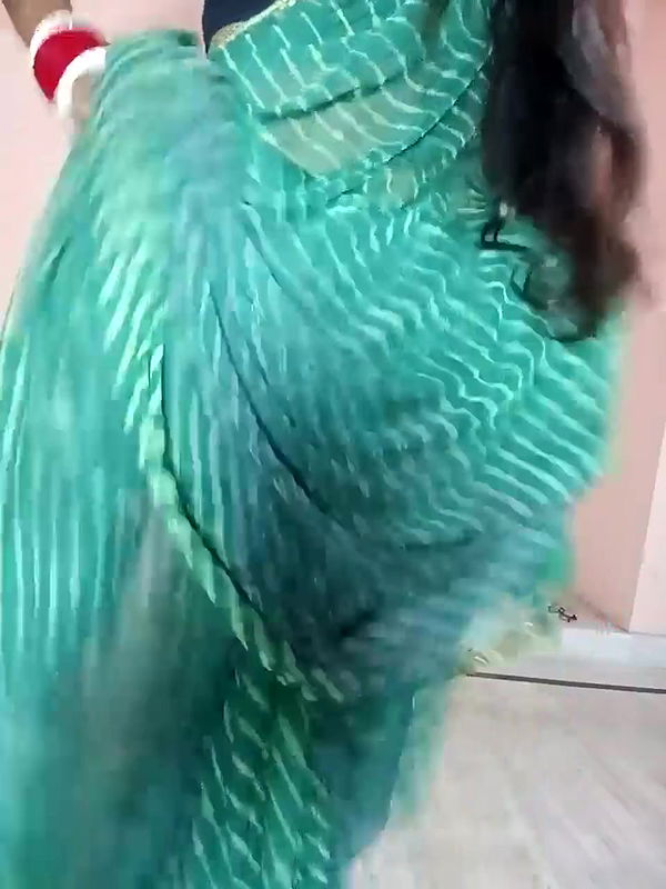 Hot_jasika_doggy_ showing her desi body 2