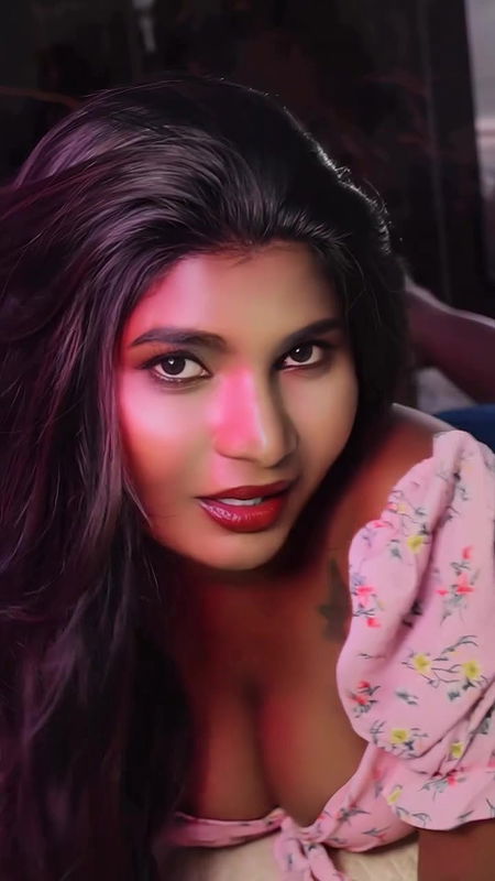 STEPHINA ALEX SEXY GF MATERIAL AMPLE CLEAVAGE VIEW UUFFF 2