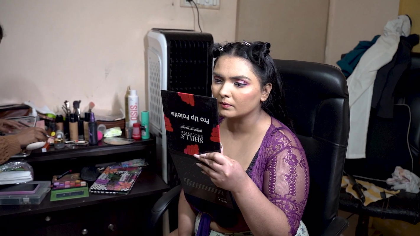 Booby Srishti Banerjee Huge Boobs Show Hot Photoshoot Making 2