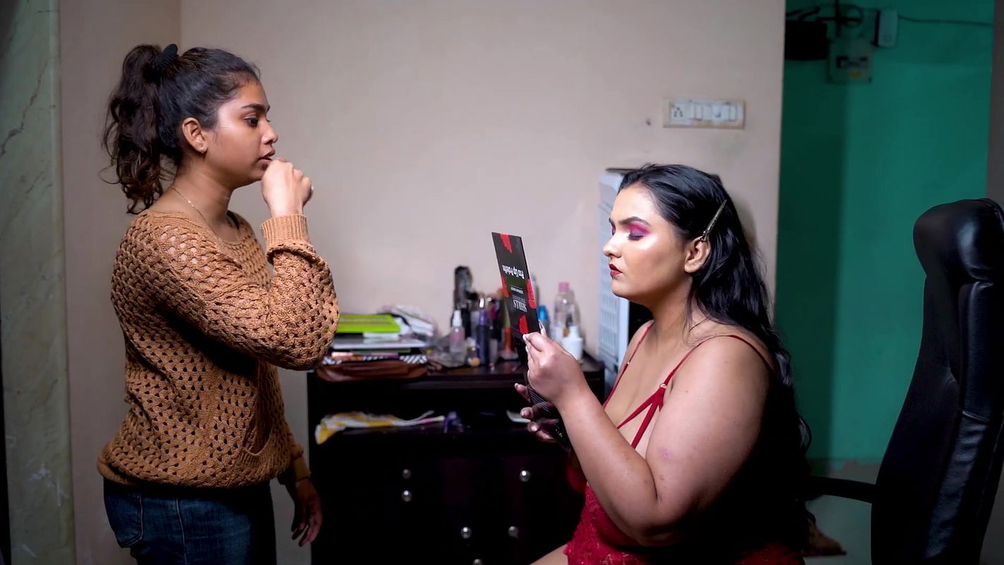 Booby Srishti Banerjee Huge Boobs Show Hot Photoshoot Making 2