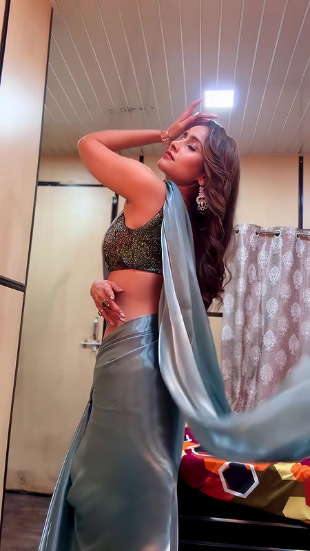 NANDANI KUMARI SEXY NEW SLUT WILD LOOKS IN SAREE HQ VIDEO 2