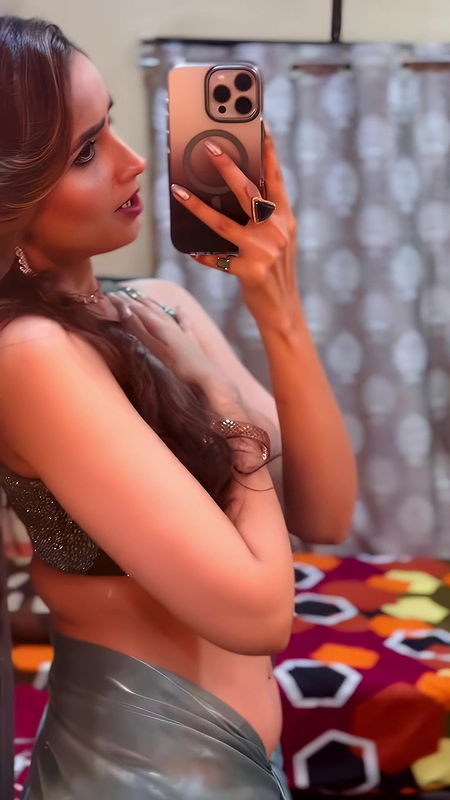 NANDANI KUMARI SEXY NEW SLUT WILD LOOKS IN SAREE HQ VIDEO 2