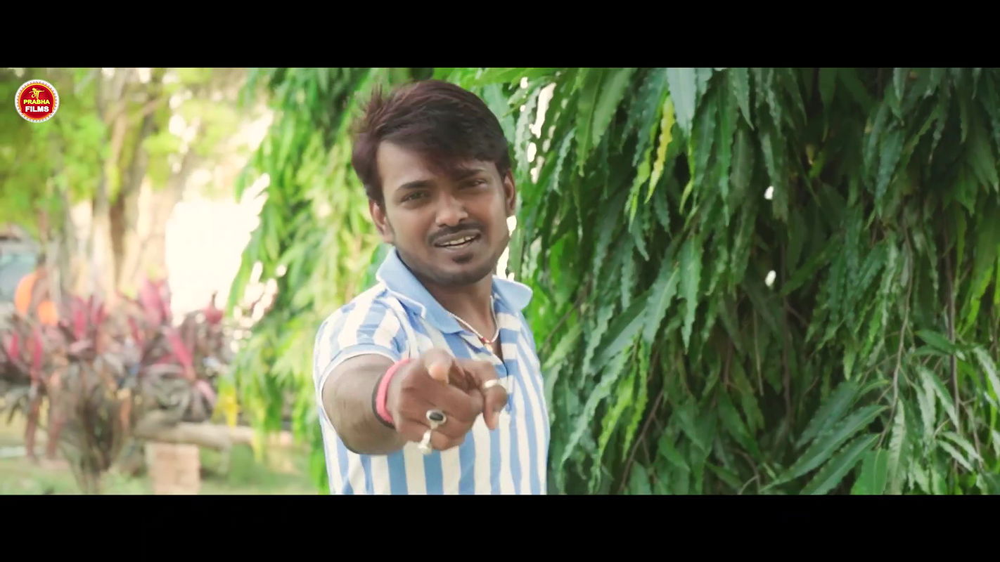 Hot – Priti Mishra boobs grabbed & squeezed hard in blouse, navel press, sexy navel2