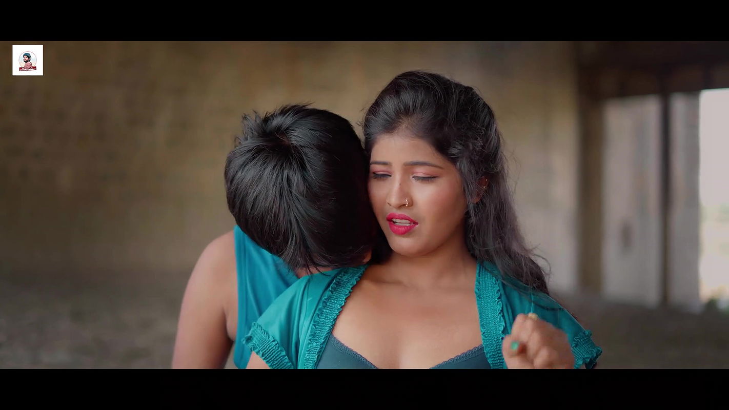 VERY HOT – Cute girl boobs grabbed & navel kissed, super hot show in bra & panty 2