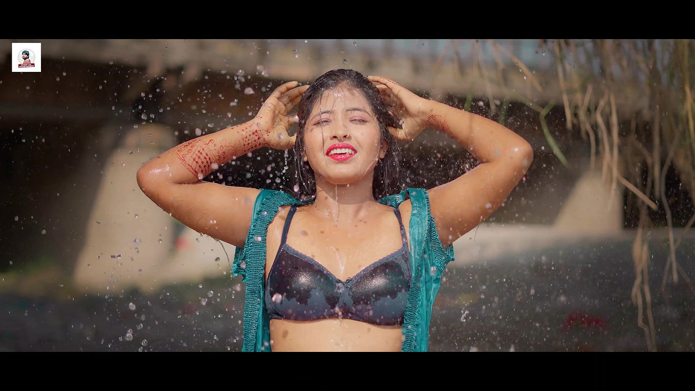 VERY HOT – Cute girl boobs grabbed & navel kissed, super hot show in bra & panty 2