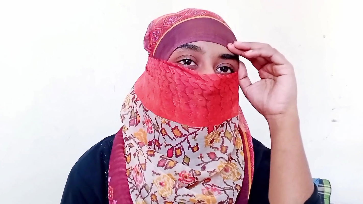 I had a hardcore sex with my student’s father. His father’s cock didn’t fit in my tight pussy.