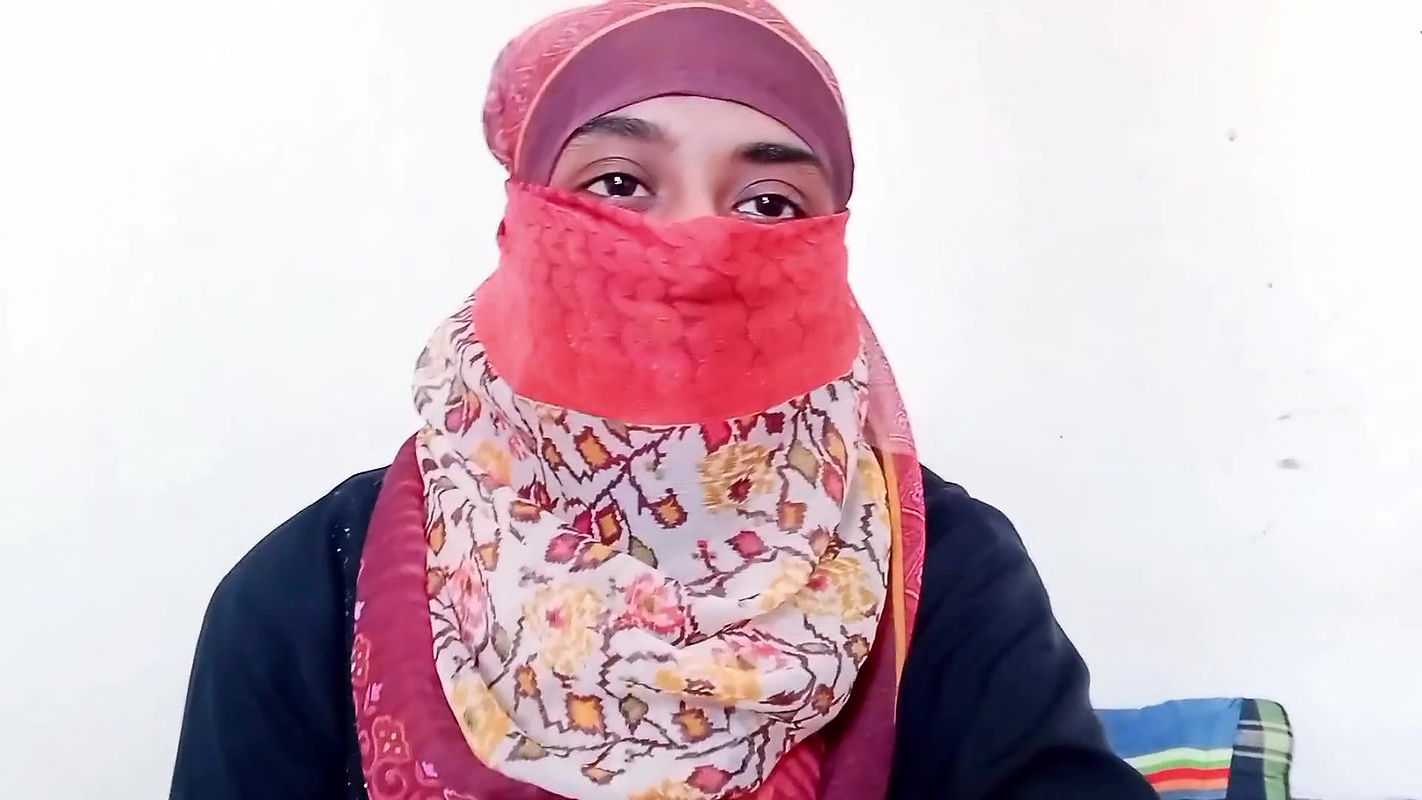 I had a hardcore sex with my student’s father. His father’s cock didn’t fit in my tight pussy.