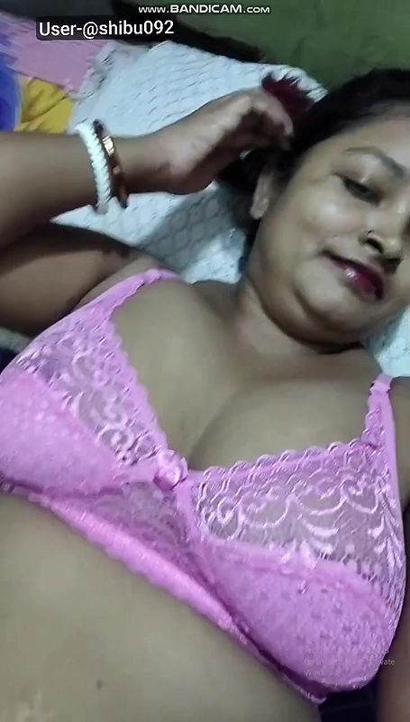 Youtuber acting queen