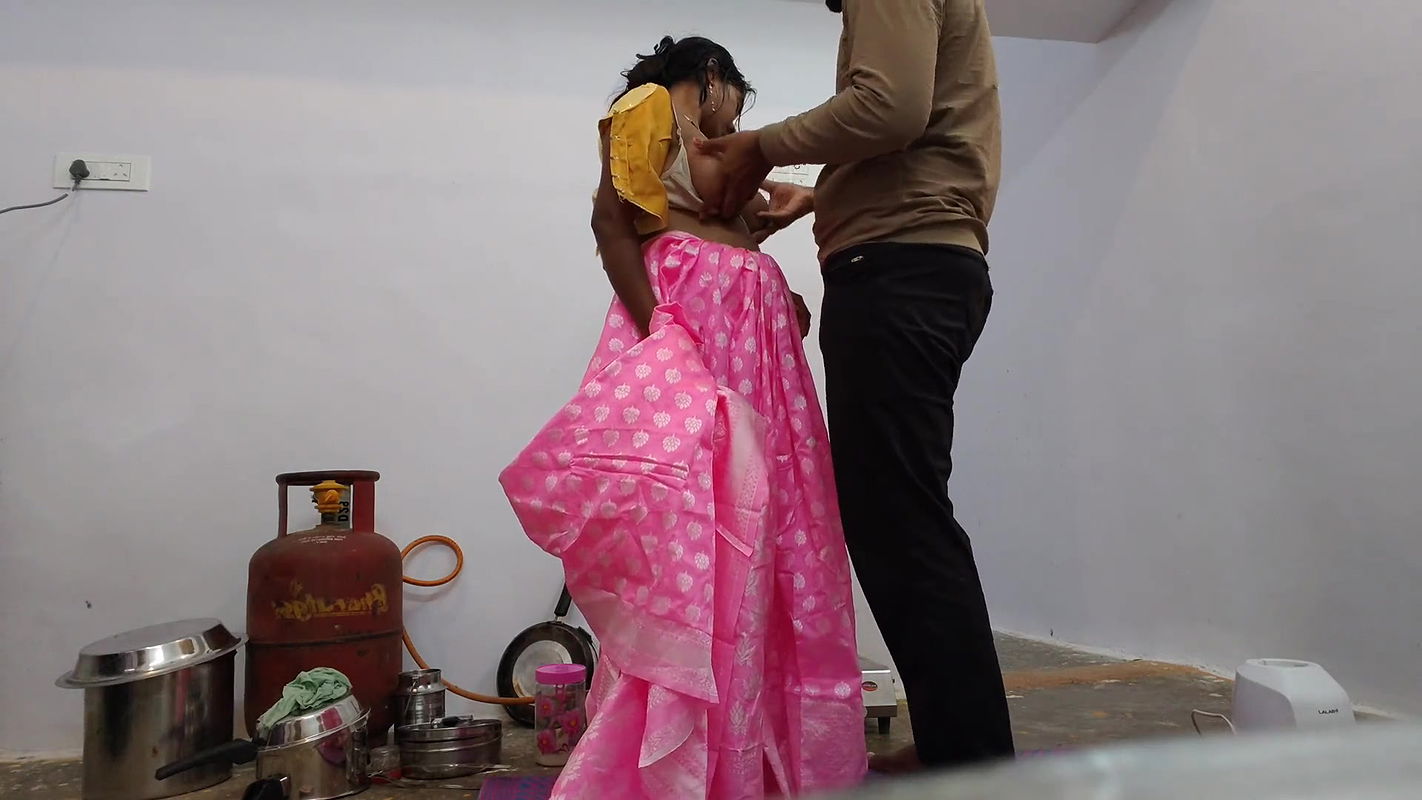 Bhai Ne Aapne Bahan Ko New Sadi Dilai, Bahan Ne Khush Hokar Aapne Chhote Bhai Se Aapni Gand Marva Li – Brother & Sister Sex- Hin