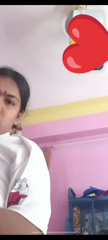 Bhabi naked full strip dress to show her hubby in vc
