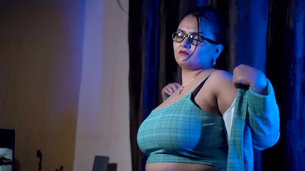Booby Srishti Banerjee Huge Boobs Show Scene Making