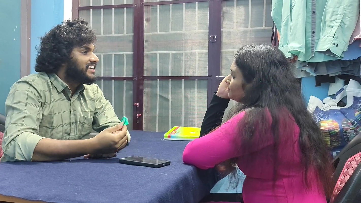 Lady Boss and Male Staff Hot Fuck in Office Room to Convincing Boss