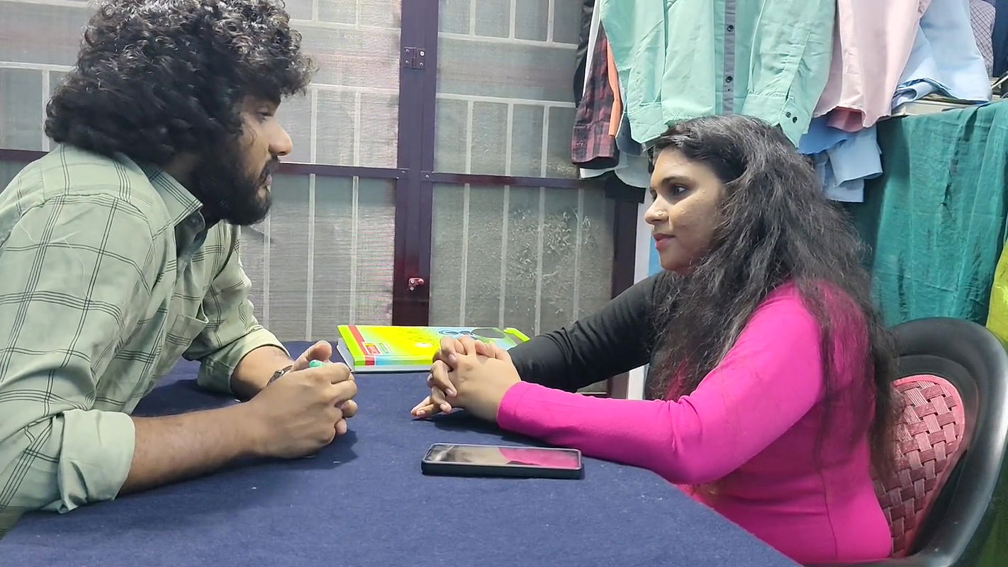 Lady Boss and Male Staff Hot Fuck in Office Room to Convincing Boss