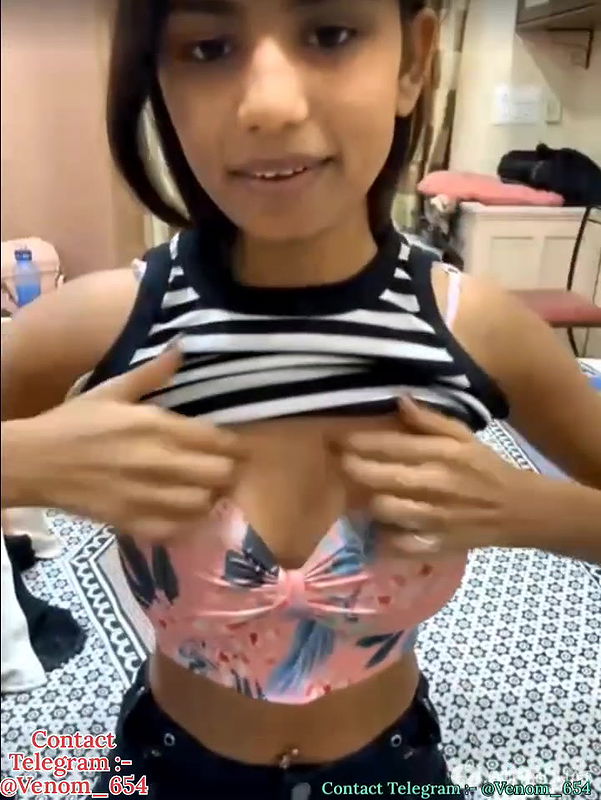 SHIREEN_1100-stripchat-ticket-show