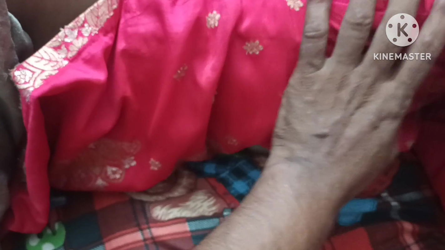 Desi girlfriend ki chut Chati