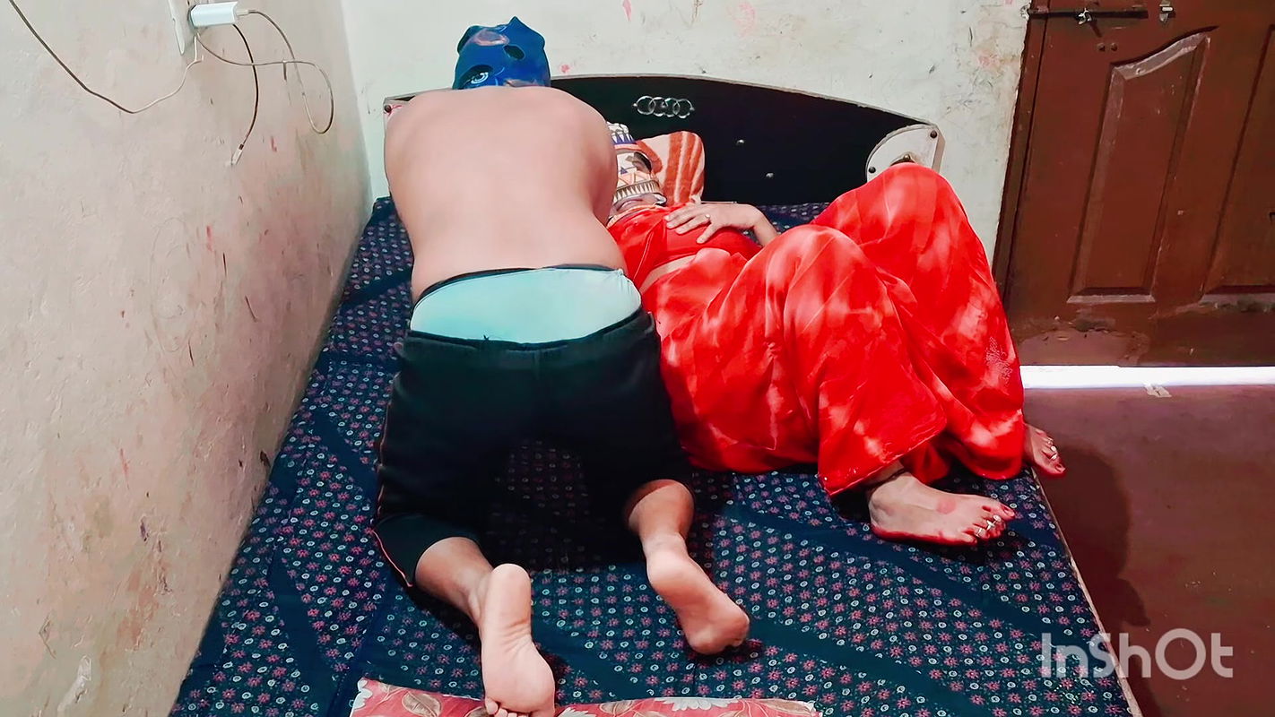 As soon as the neighbor brother left, the sister-in-law came to be happy