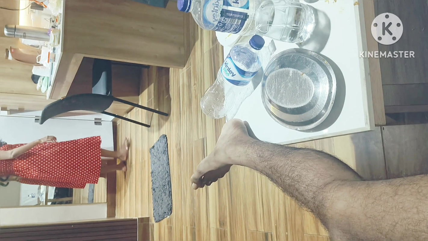 Desi hot bhabhi with big boobs masterbation of pussy in front of husband in hotel.