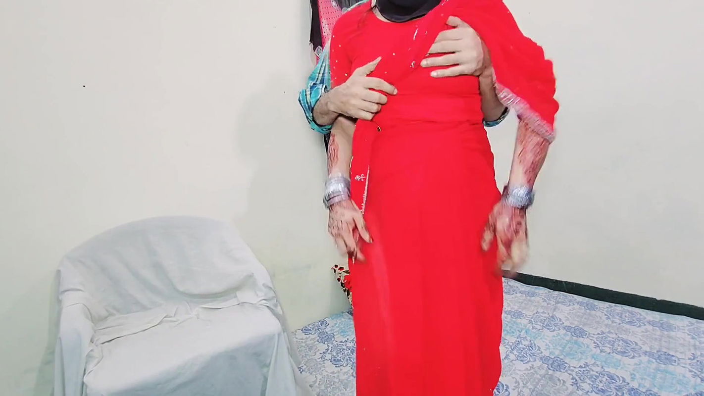 Desi Busty Bhabhi Wearing Saree Standing Anal Fuck