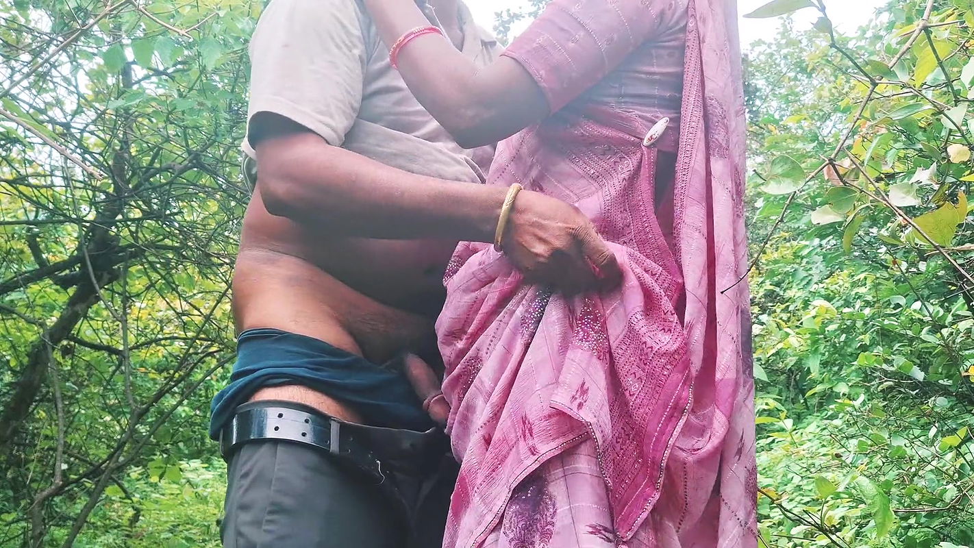 Bhabhi Devar Ne Le Jungle Mein Bahut Maja Bhabhi Ko Pele Diya