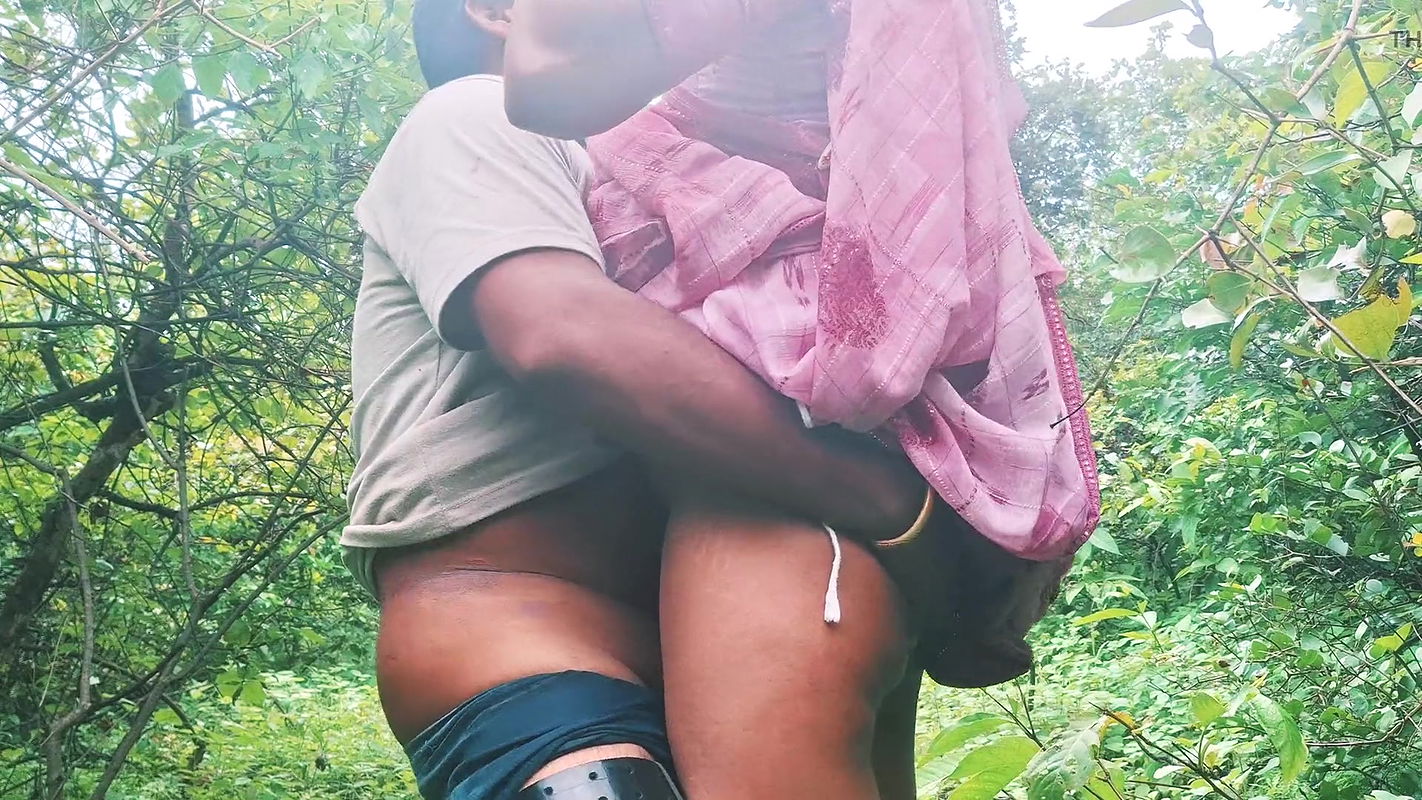 Bhabhi Devar Ne Le Jungle Mein Bahut Maja Bhabhi Ko Pele Diya