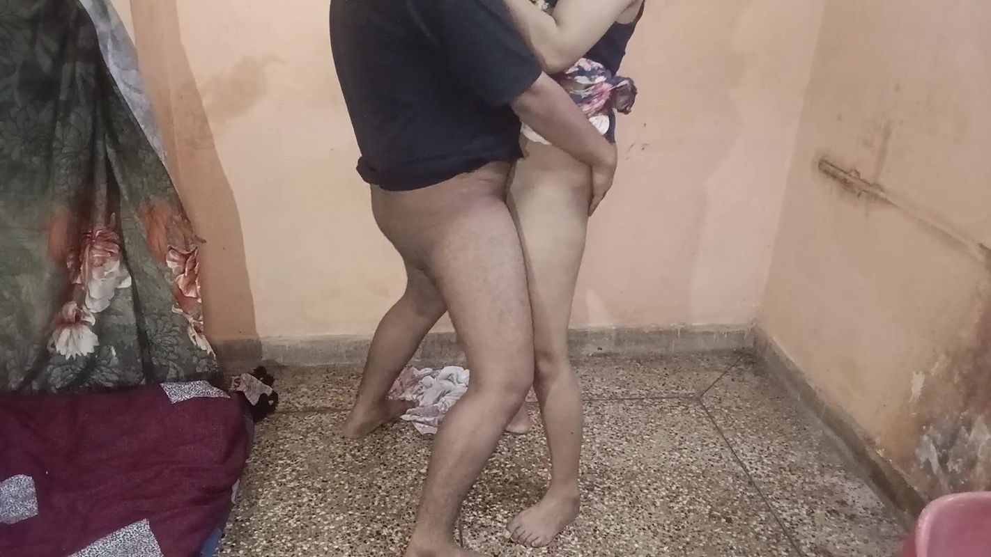 A hot wife sharing with friends sex video Hindi