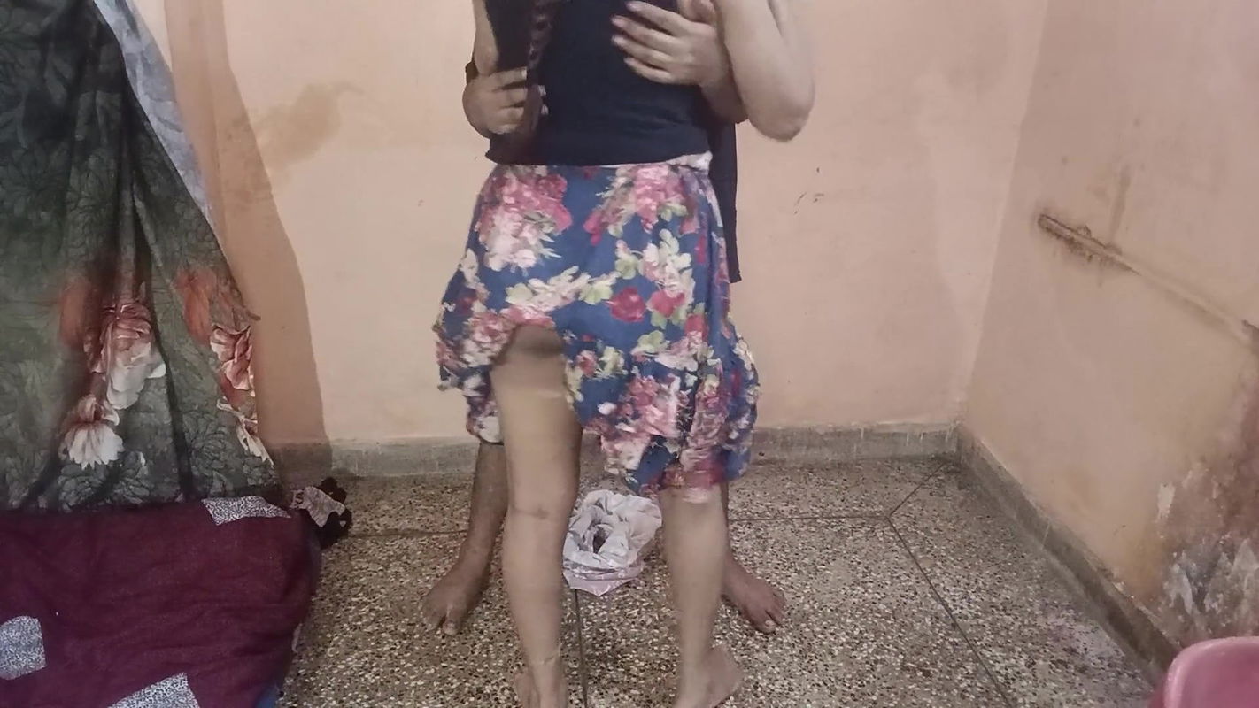 A hot wife sharing with friends sex video Hindi