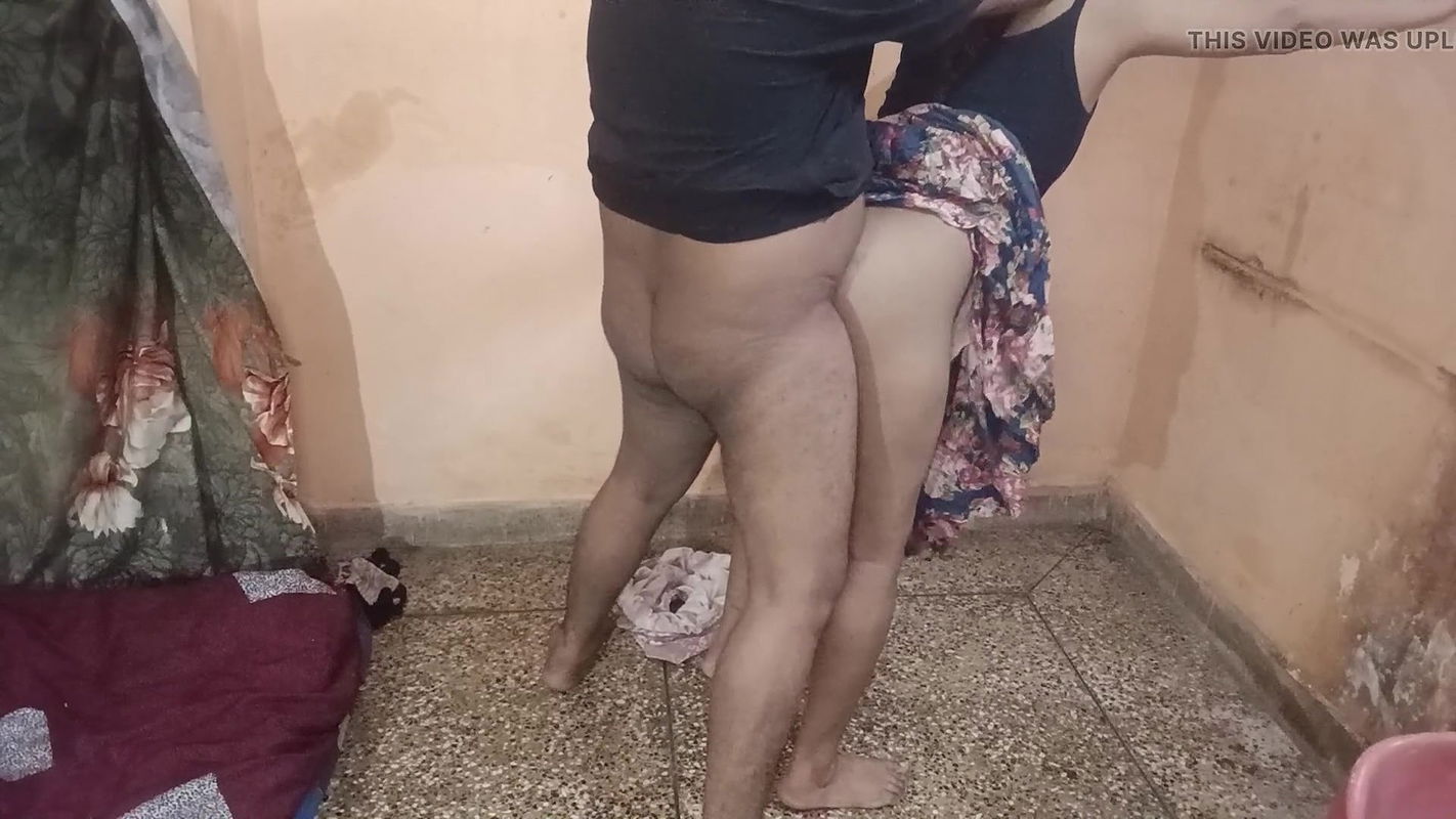 A hot wife sharing with friends sex video Hindi