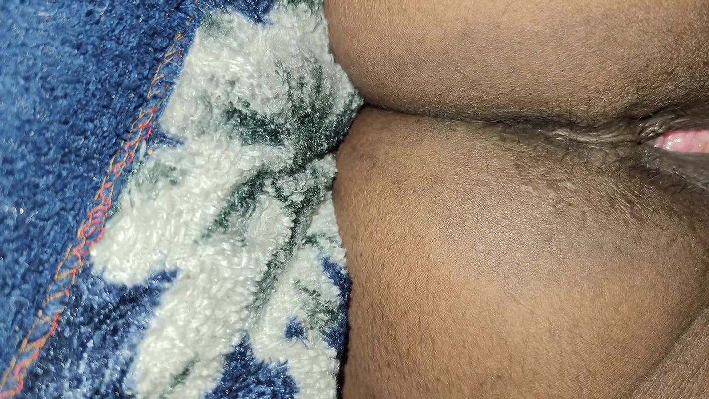 Desi hot aunty ko aadhi raat ko plang thod chudai kii