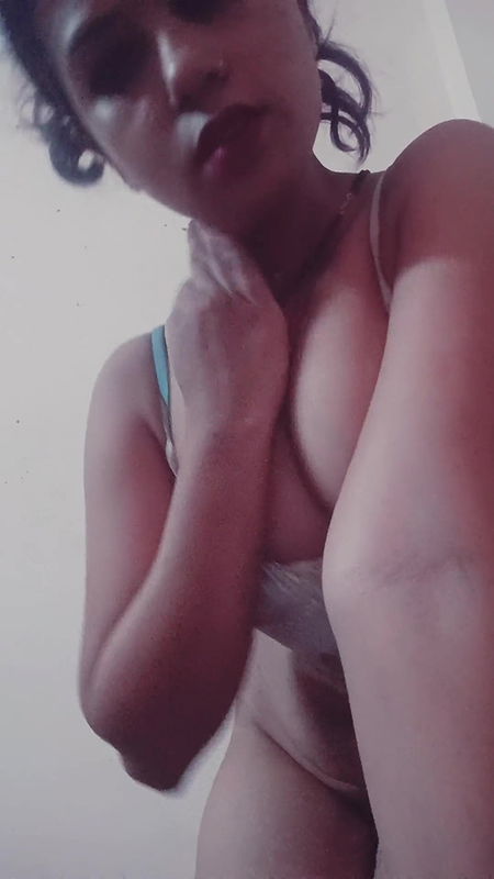 Bangali Girl Doing Striptease Nude Body Show