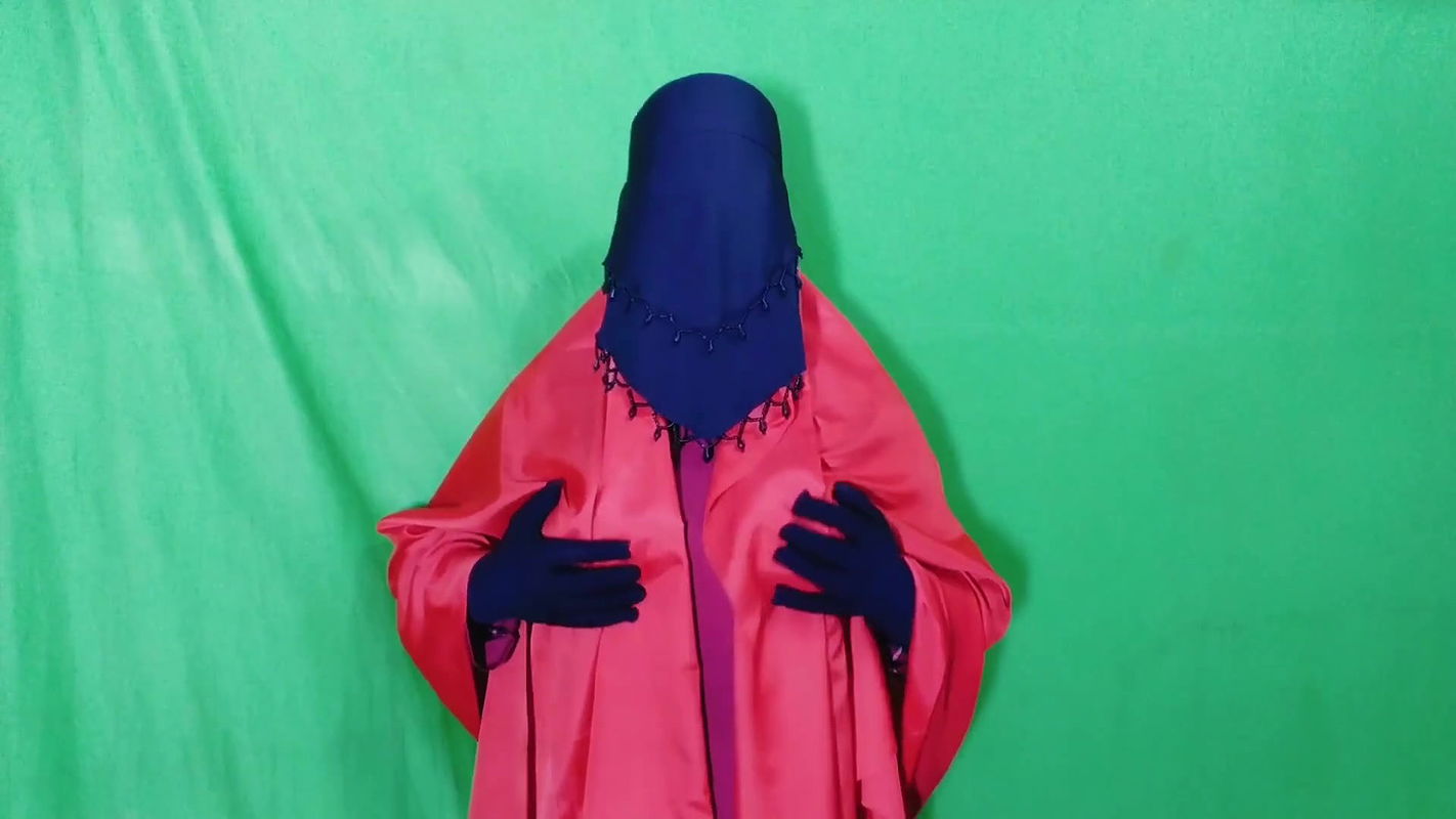 Beautiful stepmother spends the night with her stepson and has sex with him