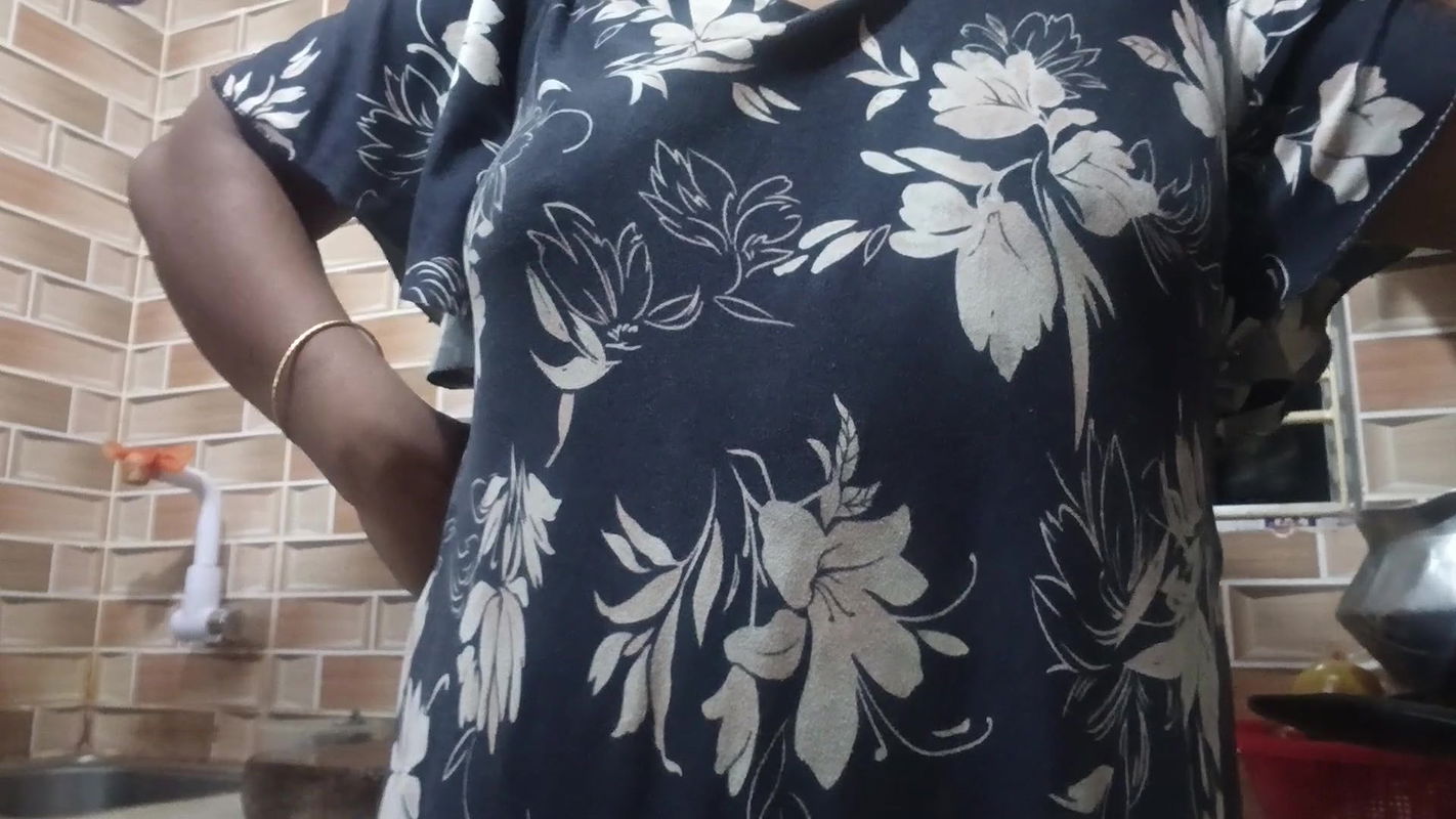 Desi girl khala mace dhora talking story