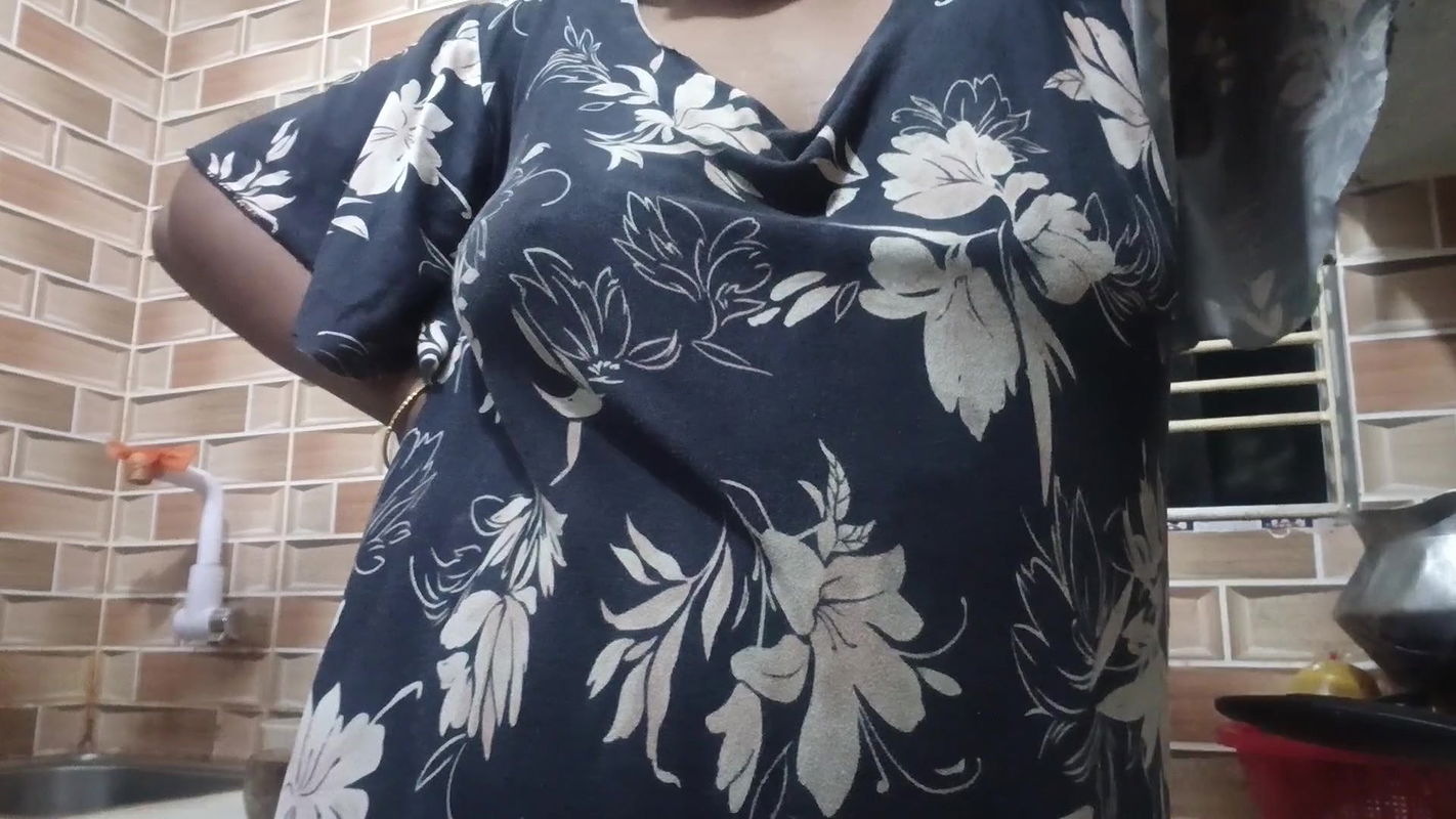 Desi girl khala mace dhora talking story