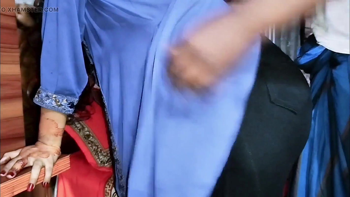 I Found the Maid Alone in an Empty House and Fucked Her.