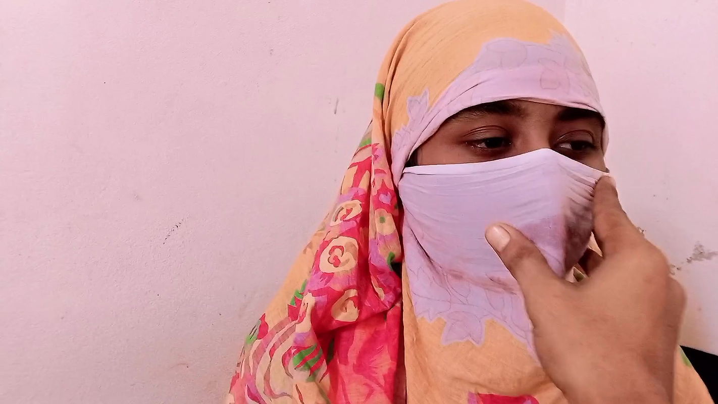 I Fucked My Muslim Feonsay First time To check Her Virginity. Her pussy is so Tight