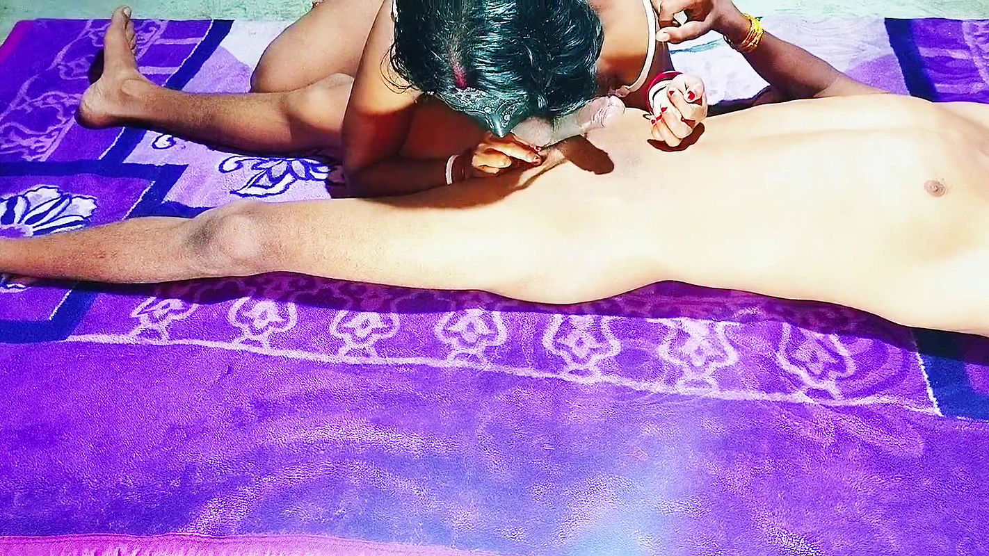 Indian mamoni bhabi hot bloujob in village
