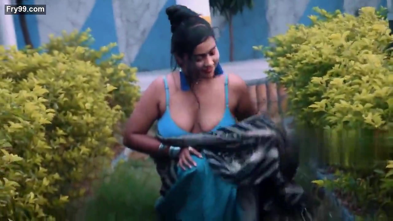 Hot Saree Fashion in Blue Bra & Black Saree ~ Nandini Chaterjee