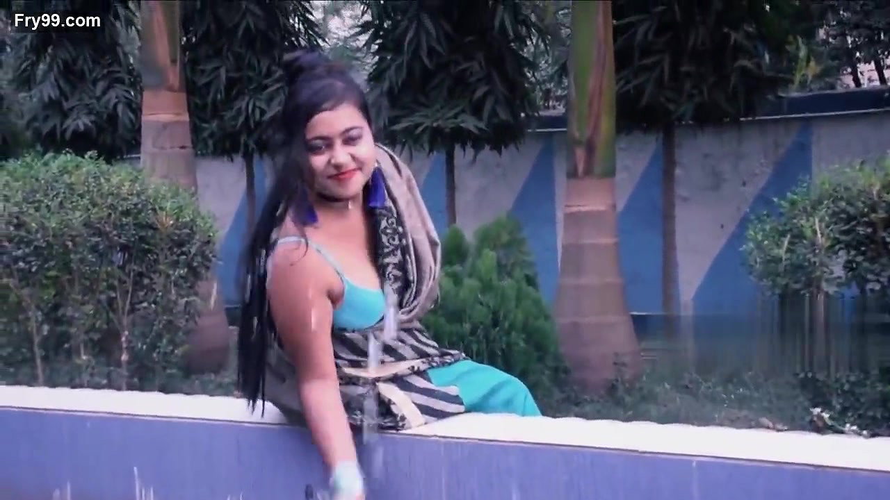 Hot Saree Fashion in Blue Bra & Black Saree ~ Nandini Chaterjee