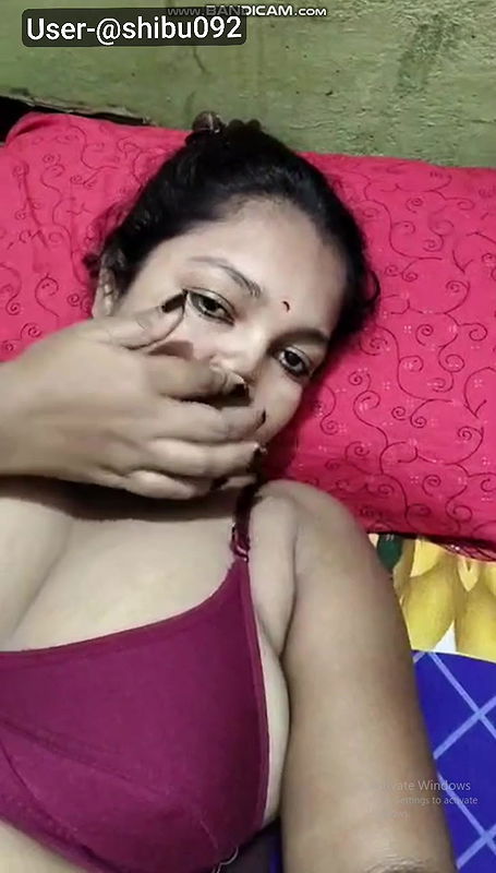 youtuber Acting queen