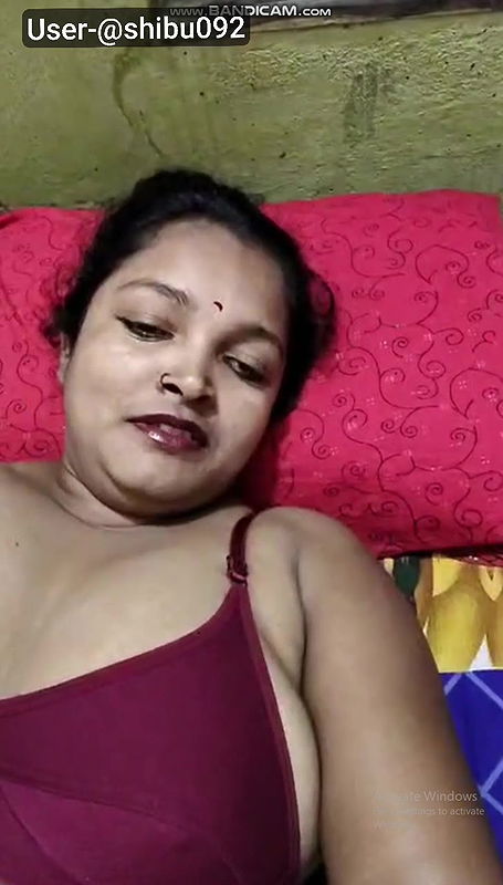 youtuber Acting queen