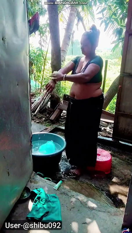 Youtuber Bathing vlogs