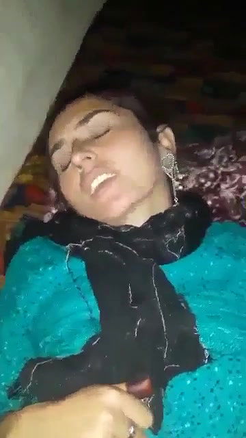 Bengali Boudi bald pussy fucking with horny face