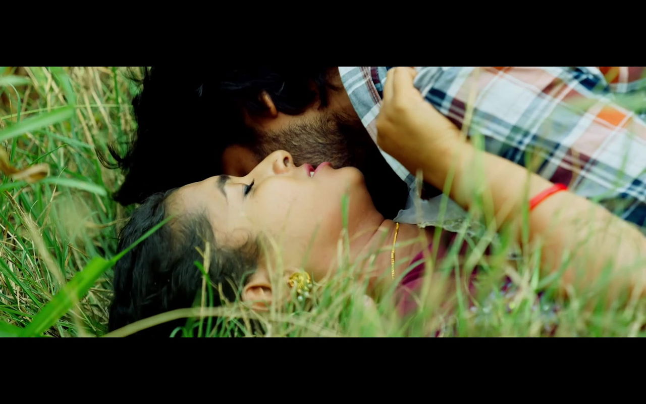 Folk artist Lasya Smiley hot scene – Neck kiss, Lip kissbite