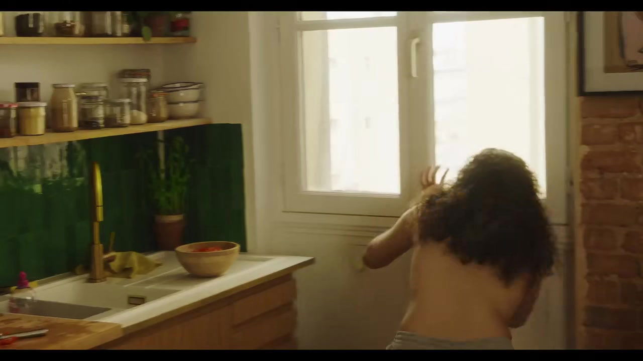 Ines Boukhelifa – Torse Nu (2024) HD 1080p