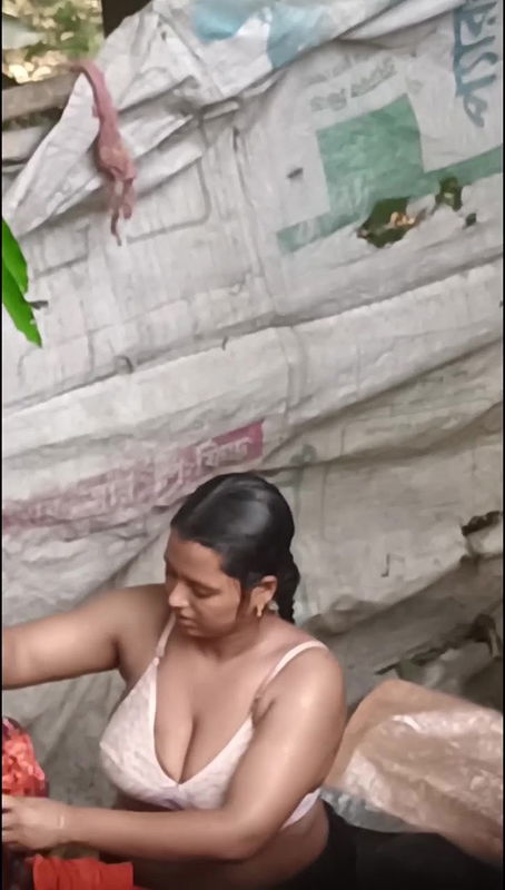 Outdoor bath bhabhi showing huge milk tankers