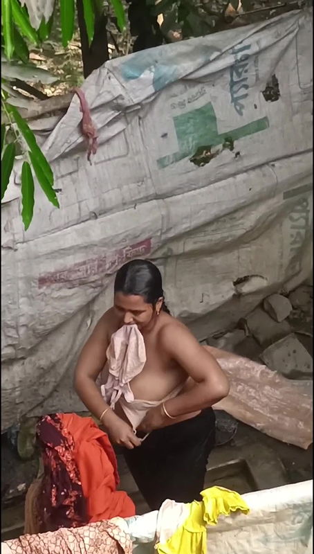 Outdoor bath bhabhi showing huge milk tankers